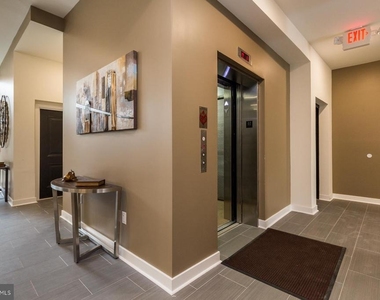 2411 Kensington Avenue - Photo Thumbnail 36