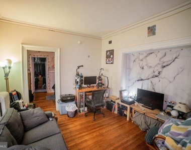257 S 20th Street - Photo Thumbnail 1
