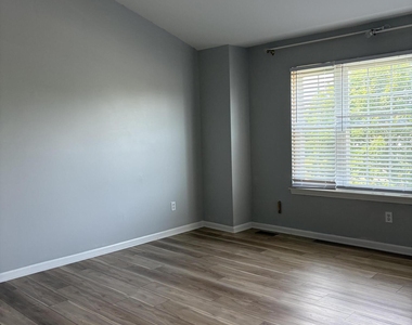 4101 Rolling Meadow Lane - Photo Thumbnail 14