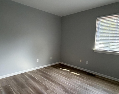 4101 Rolling Meadow Lane - Photo Thumbnail 21