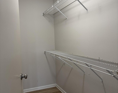 4101 Rolling Meadow Lane - Photo Thumbnail 16