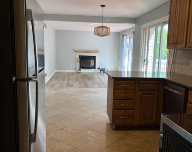 4101 Rolling Meadow Lane - Photo Thumbnail 12