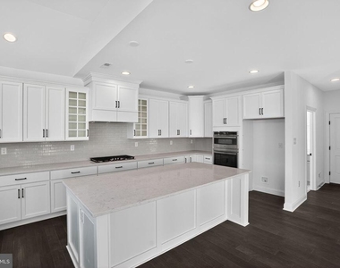 409 Longview Drive - Photo Thumbnail 19