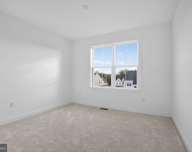 409 Longview Drive - Photo Thumbnail 38