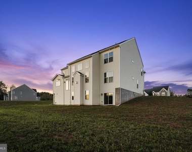 409 Longview Drive - Photo Thumbnail 44