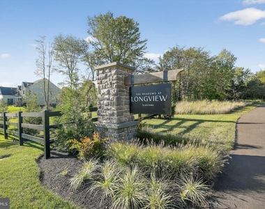 409 Longview Drive - Photo Thumbnail 4