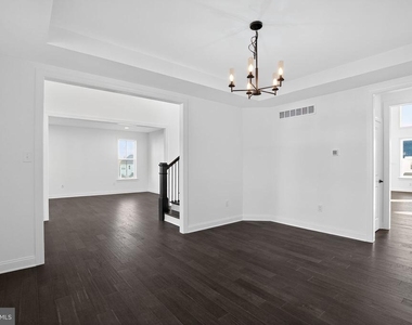 409 Longview Drive - Photo Thumbnail 9