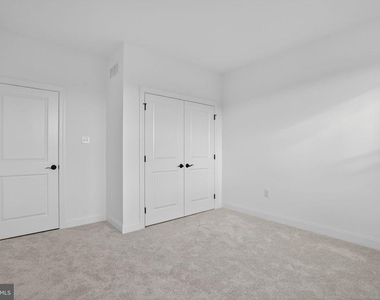 409 Longview Drive - Photo Thumbnail 37