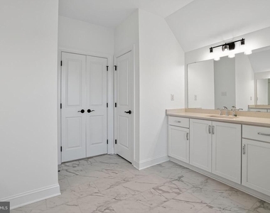 409 Longview Drive - Photo Thumbnail 30