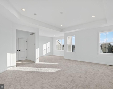 409 Longview Drive - Photo Thumbnail 28