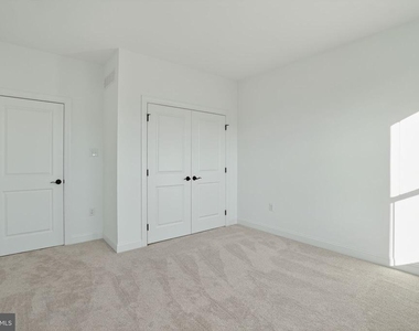 409 Longview Drive - Photo Thumbnail 34