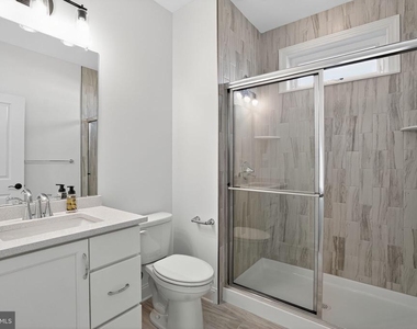 409 Longview Drive - Photo Thumbnail 41