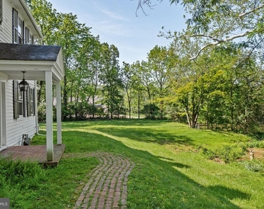 1404 E Butler Pike - Photo Thumbnail 4