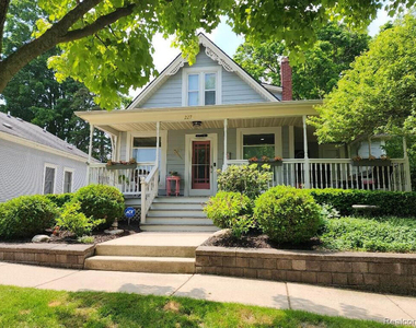 227 West Street - Photo Thumbnail 32
