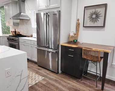 227 West Street - Photo Thumbnail 14