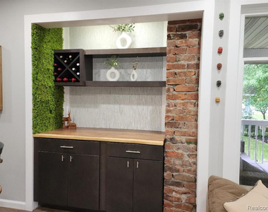 227 West Street - Photo Thumbnail 8