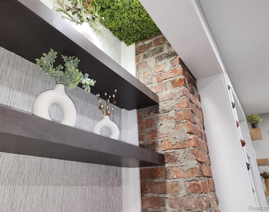 227 West Street - Photo Thumbnail 9
