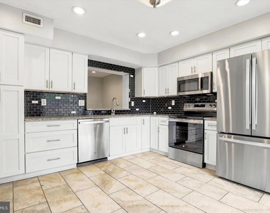 804 Bismark Way - Photo Thumbnail 5