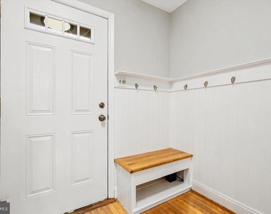 804 Bismark Way - Photo Thumbnail 4