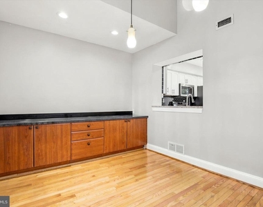 804 Bismark Way - Photo Thumbnail 9