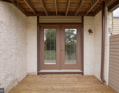 804 Bismark Way - Photo Thumbnail 33