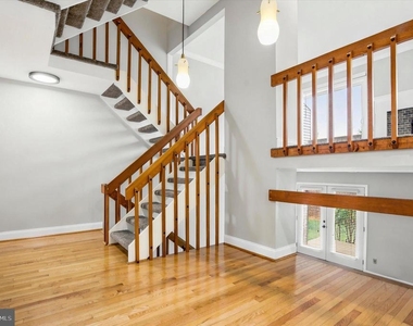 804 Bismark Way - Photo Thumbnail 10