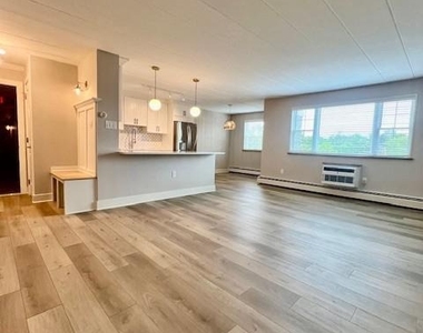 100 Windermere Avenue - Photo Thumbnail 4