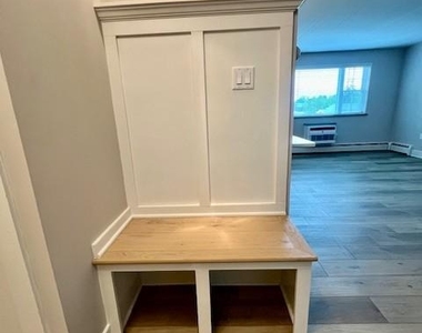 100 Windermere Avenue - Photo Thumbnail 5