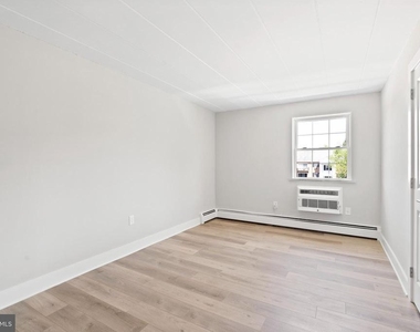 100 Windermere Avenue - Photo Thumbnail 7
