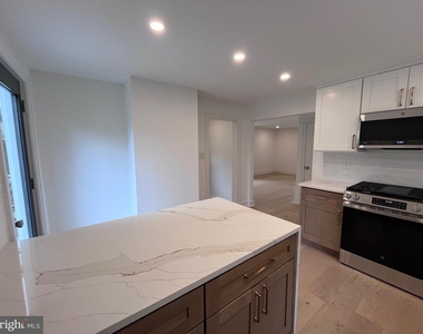 625 Conestoga Road - Photo Thumbnail 8
