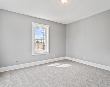 203 S Springfield Road - Photo Thumbnail 5