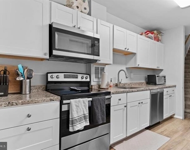 411 Herr Street - Photo Thumbnail 4