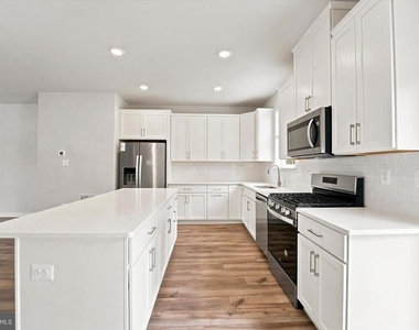59 Four Leaf Drive - Photo Thumbnail 17
