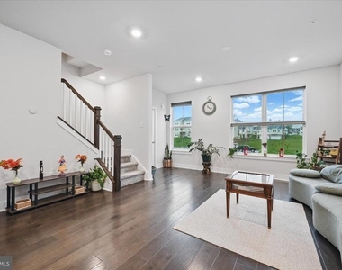 825 Pecan Road - Photo Thumbnail 6