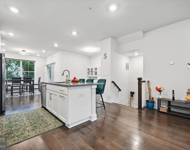 825 Pecan Road - Photo Thumbnail 8