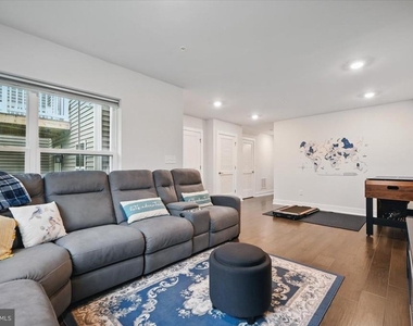 825 Pecan Road - Photo Thumbnail 3