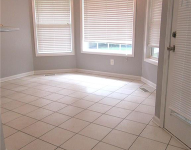 236 Palomar Street - Photo Thumbnail 13