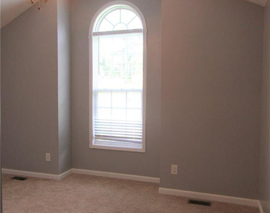236 Palomar Street - Photo Thumbnail 20