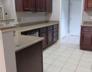 236 Palomar Street - Photo Thumbnail 7