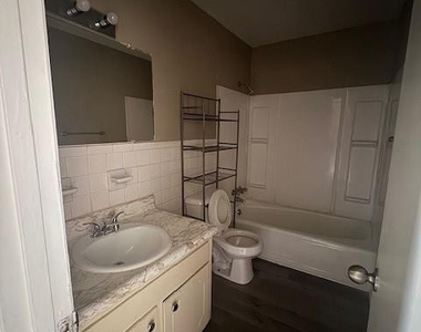 3210 Tallywood Drive - Photo Thumbnail 6