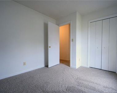 1328 Butterwood Circle - Photo Thumbnail 11