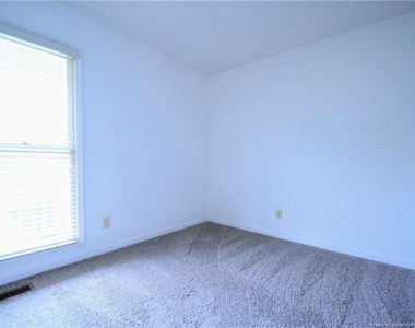 1328 Butterwood Circle - Photo Thumbnail 10