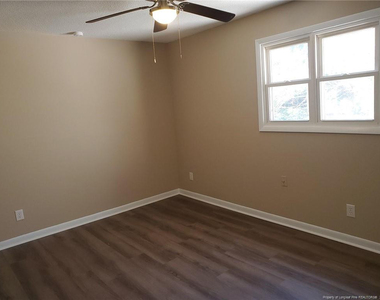 300 Rodie Avenue - Photo Thumbnail 9