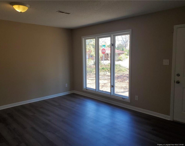 300 Rodie Avenue - Photo Thumbnail 12