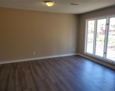 300 Rodie Avenue - Photo Thumbnail 2