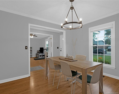 1928 Daphne Circle - Photo Thumbnail 4