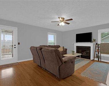 1928 Daphne Circle - Photo Thumbnail 5