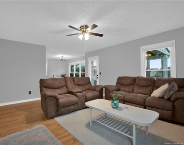 1928 Daphne Circle - Photo Thumbnail 6
