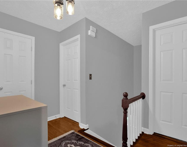 1928 Daphne Circle - Photo Thumbnail 17