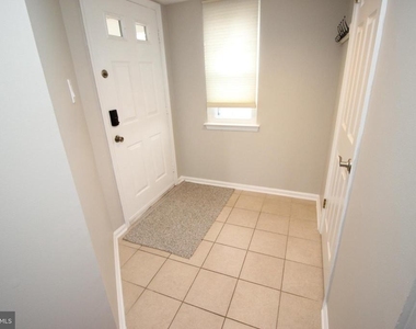 29 Van Horn Place - Photo Thumbnail 8